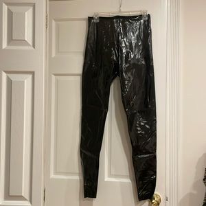 Commando patent leather pant